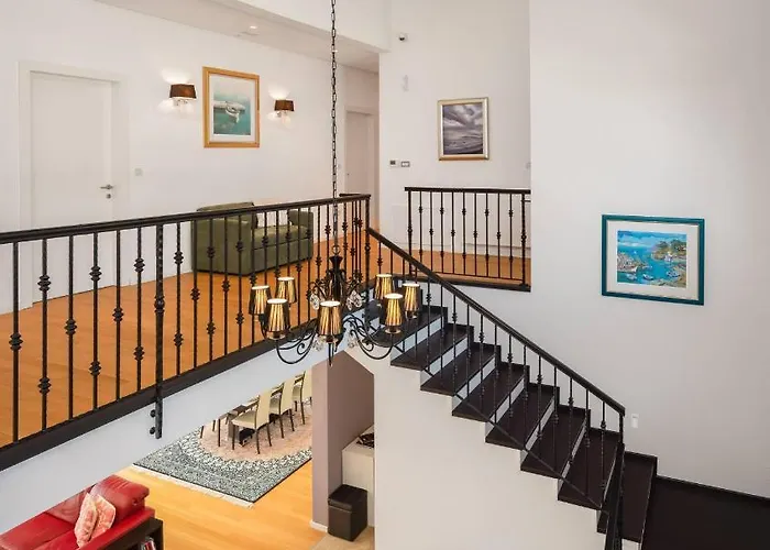 Luxury Maja Zablace *